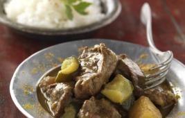 Le colombo de bœuf, une des variantes du plat typique des Antilles