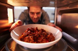 Cuisiner la viande au micro-ondes