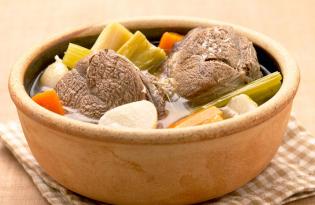 Pot-au-feu : recette, bouillon et choix de la viande