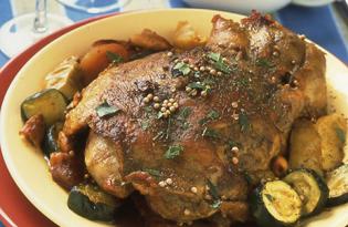 Epaule d'agneau en cocotte, sauce aux épices et fruits frais Epaule d'agneau en cocotte, sauce aux épices et fruits frais