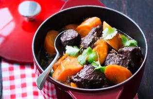 Joue de bœuf-carottes au gingembre et à la coriandre Joue de bœuf-carottes au gingembre et à la coriandre