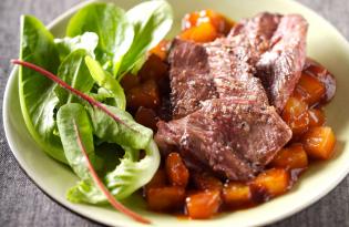 Onglet de veau aigre doux à l'ananas, sauce aigre-douce