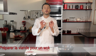 Comment préparer la viande pour une cuisson au wok ?