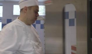 Interview Métiers - Bertrand, chef cuisinier en restauration scolaire