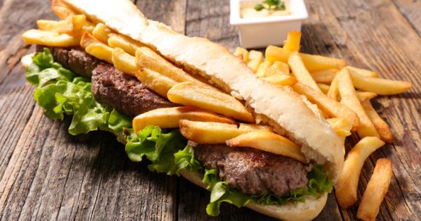Les Sandwichs A La Viande La Gourmandise Au Coin De La Rue