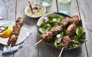 Recette de Brochettes d'agneau en keftas au barbecue