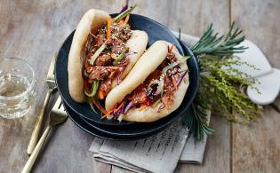 Bao de bœuf effiloché miso-sésame