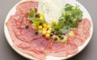 Carpaccio de boeuf et poires en vinaigrette de mangue