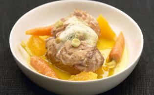 Cervelle de veau piquée à la citronnelle, carottes, orange et coriandre