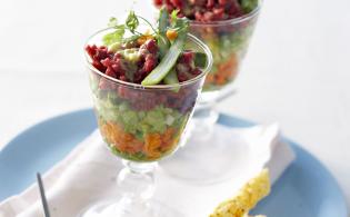 Tartare de viande chevaline et craquants au parmesan