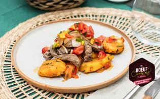 Emincé de bœuf sauce créole, bananes plantain sautées aux épices des Caraïbes