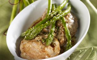 Escalope de veau aux asperges vertes et soja