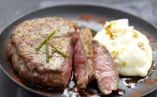 Chateaubriands en marinade rugissante, purée à l’ail