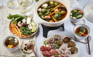 Fondue chinoise à l'agneau et aux légumes croquants