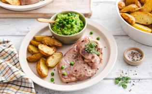 Gigot de chevreau, houmous de petits pois