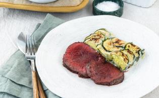 Le rôti de bœuf du dimanche, gratin de courgettes au roquefort