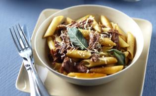 Penne au bœuf et beurre de sauge