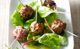 Bouchées de veau aux baies rose et raisins secs