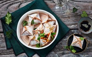 Wontons frits à la joue de boeuf confite (ravioles croustillantes)