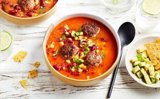 Soupe mexicaine aux boulettes de boeuf