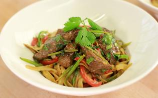 Wok de boeuf, nouilles chinoises