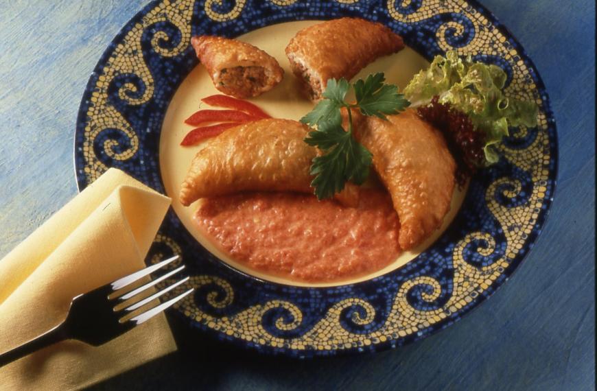 Boeuf en chausson au coulis de poivrons Boeuf en chausson au coulis de poivrons