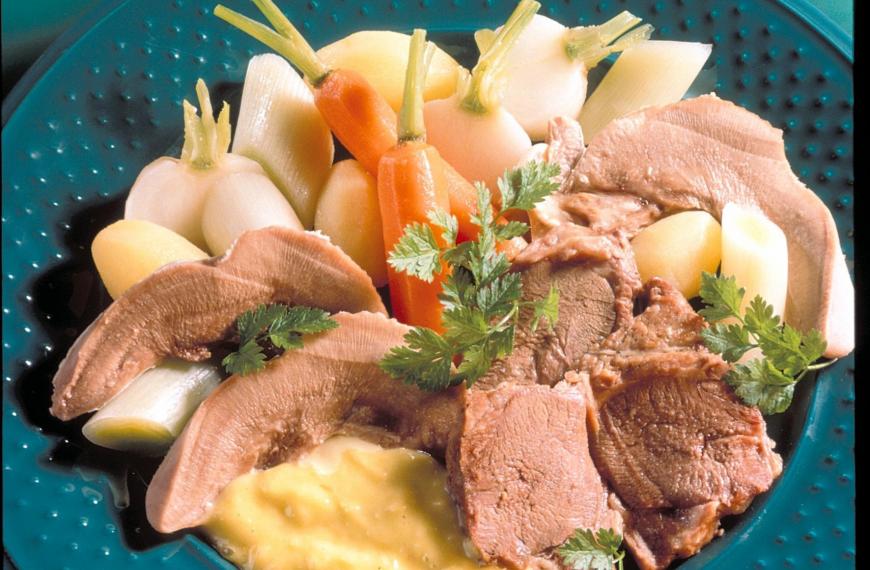 Pot-au-feu de langues d'agneau et son aïoli Pot-au-feu de langues d'agneau et son aïoli