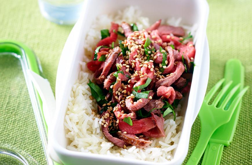 Bento de salade de bœuf Bento de salade de bœuf