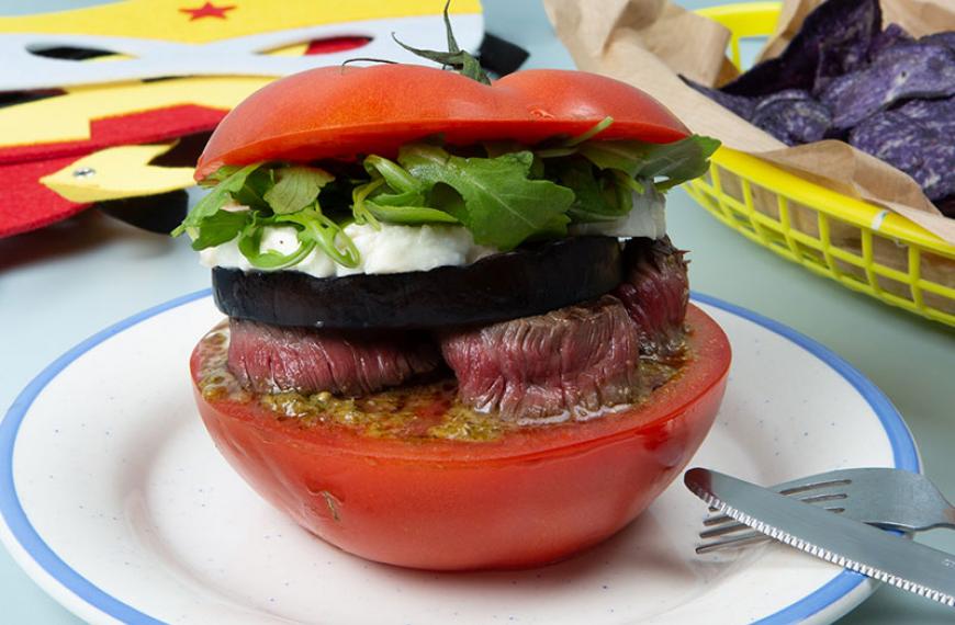 Burger de tomate, mozza et bœuf Burger de tomate, mozza et bœuf