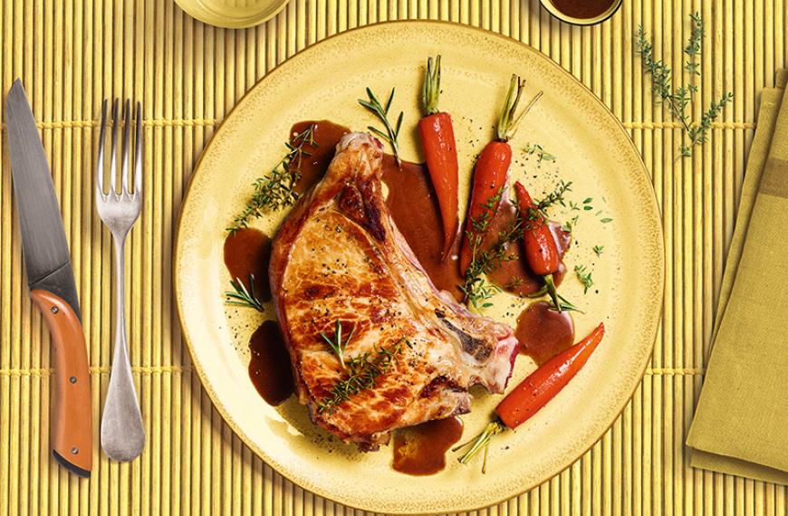 Côtes de veau rôti, jus aux aromates, carottes au miel Côtes de veau rôti, jus aux aromates, carottes au miel
