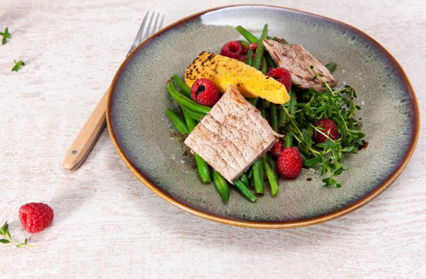 Escalope de veau, polenta et haricots verts à la framboise Escalope de veau, polenta et haricots verts à la framboise