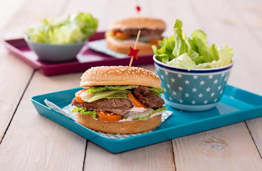 Burgers au bœuf et aux légumes du pot-au-feu