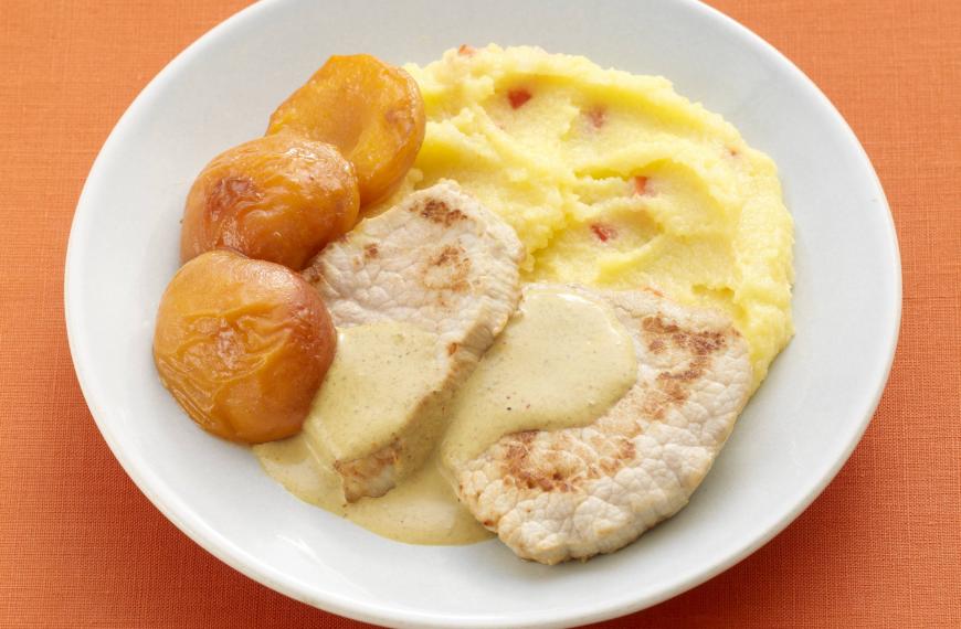 Médaillon de veau aux abricots et parfum de curry Polenta aux poivrons