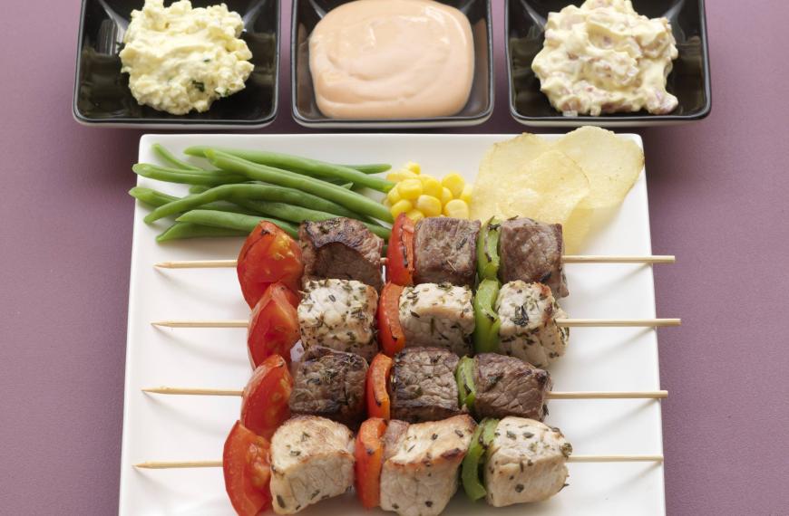 Brochettes de viandes à la sauce René