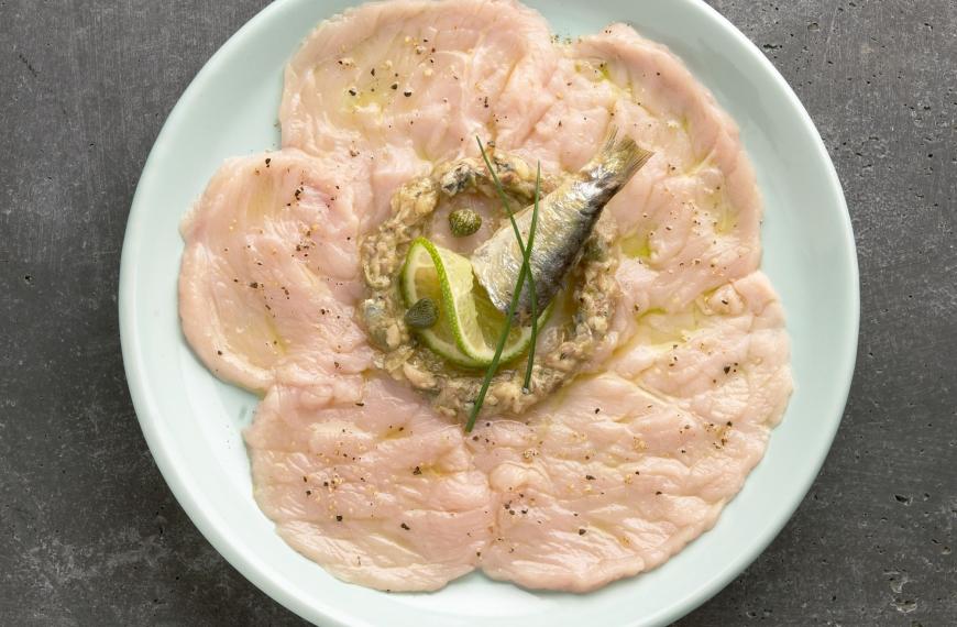 Carpaccio de veau, vinaigrette de sardines en boîte