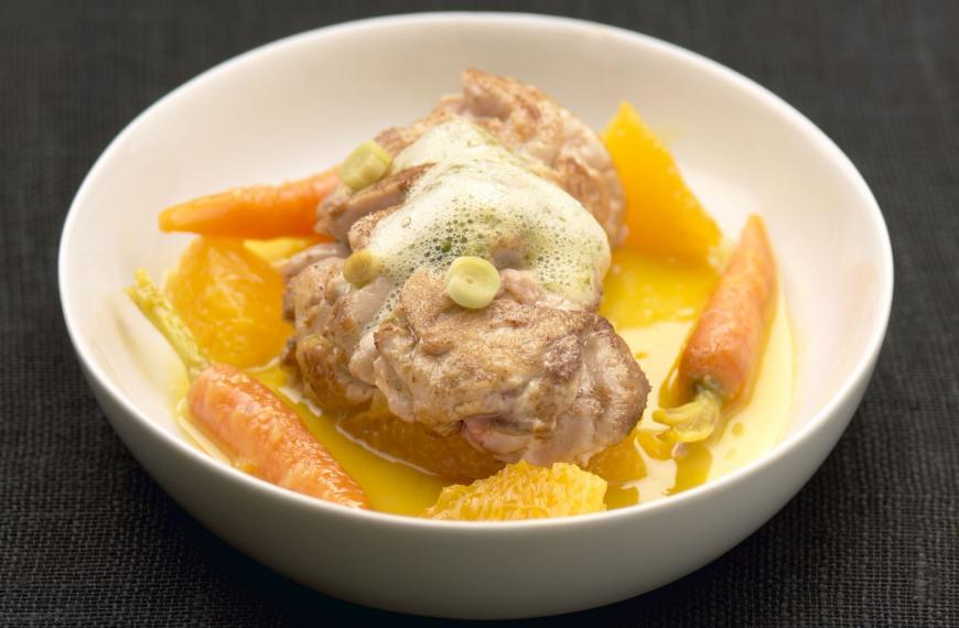 Cervelle de veau piquée à la citronnelle, carottes, orange et coriandre