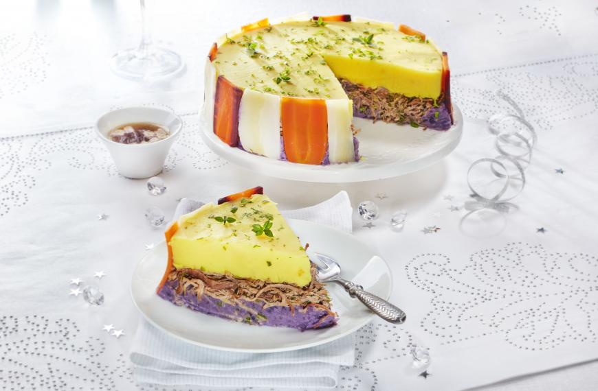 Charlotte de bœuf aux légumes anciens, sauce au foie gras Charlotte de bœuf aux légumes anciens, sauce au foie gras