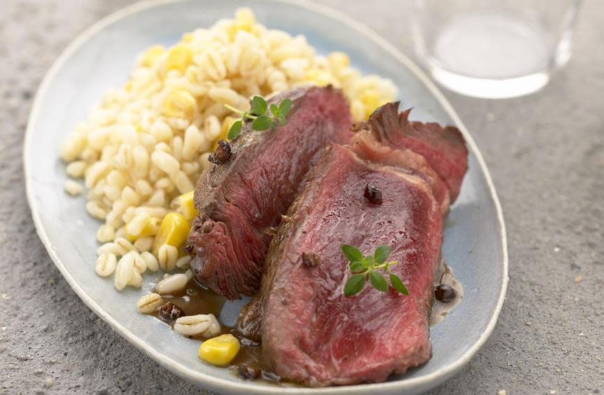 Côte de cheval grillée au genièvre et blé tendre au maïs