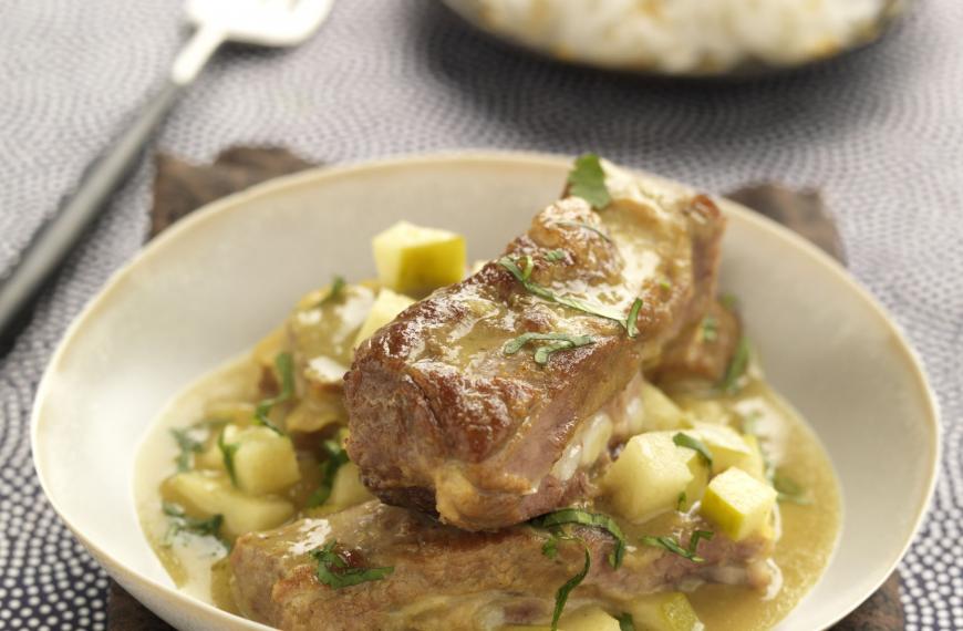 Curry de poitrine d’agneau au lait de coco