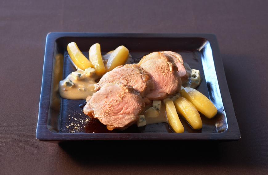 Filet mignon de porc à la Sarriette et au Roquefort Filet mignon de porc à la Sarriette et au Roquefort