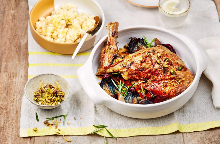 Épaule de chevreau au céleri citron et pistaches grillées