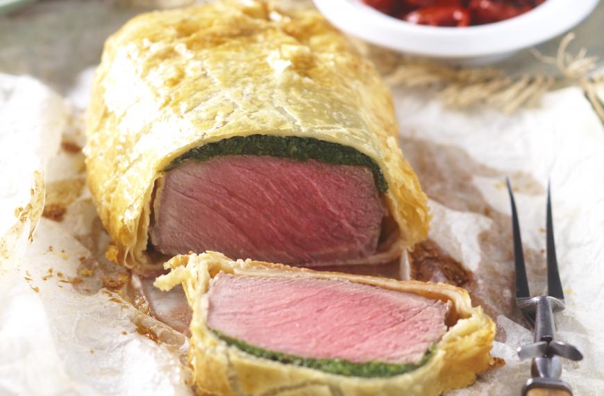 Faux-filet rôti aux épinards et en croûte feuilletée