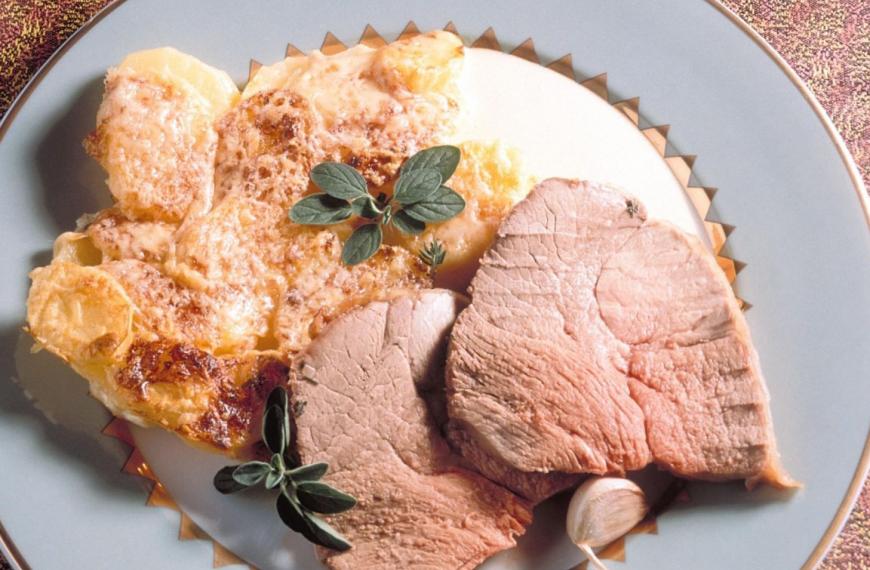Gigot en croûte de sel et son sabayon à l'ail Gigot en croûte de sel et son sabayon à l'ail