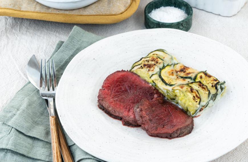 Le rôti de bœuf du dimanche, gratin de courgettes au roquefort