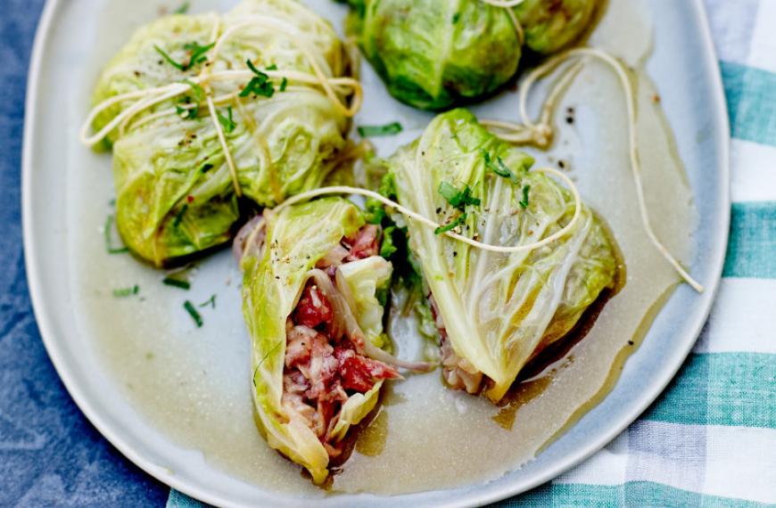 Pieds de porc croustillants en petits paquets verts