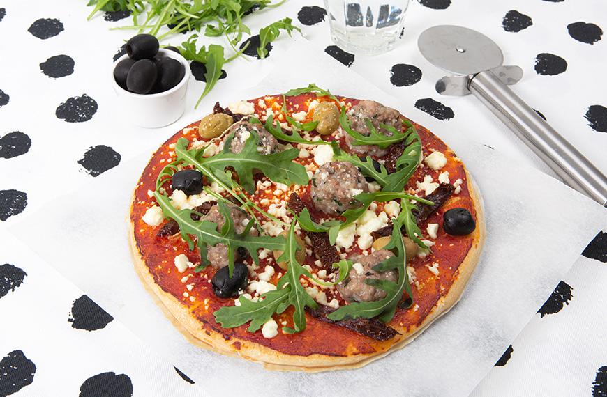 Pizza au veau, roquette et feta