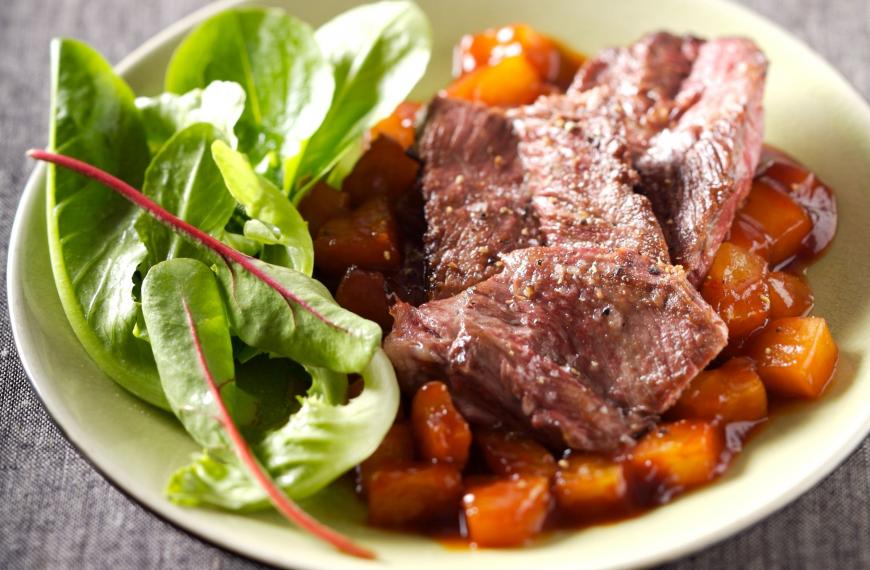 Onglet de veau aigre doux à l'ananas, sauce aigre-douce