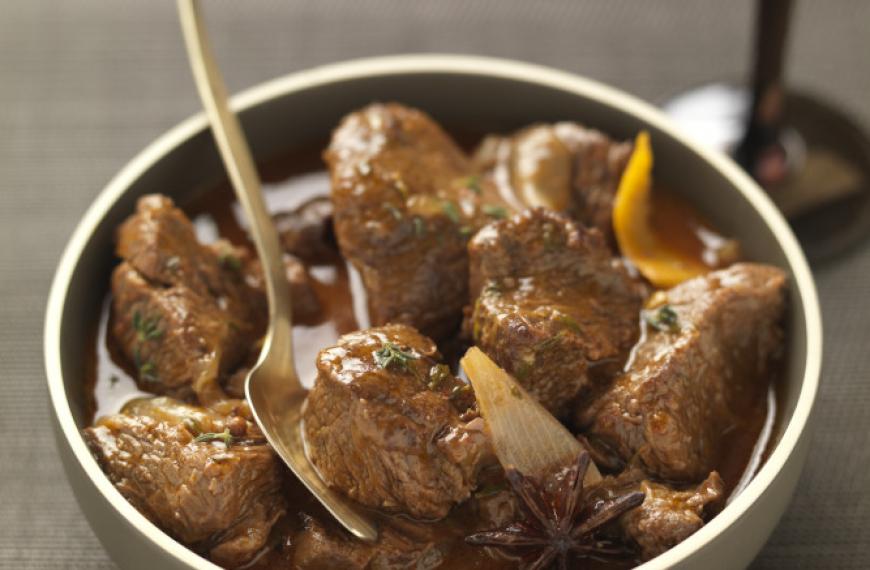 Ragoût de viande chevaline aux épices du Sud et de l'Est Ragoût de viande chevaline aux épices du Sud et de l'Est