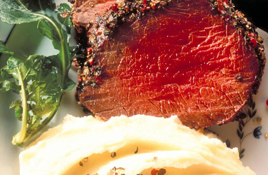 Boeuf rôti en croûte de poivres Boeuf rôti en croûte de poivres