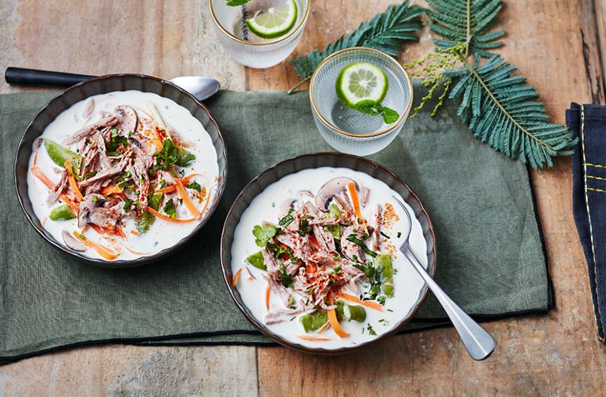 Soupe thaïe au chevreau, lait de coco et citronnelle